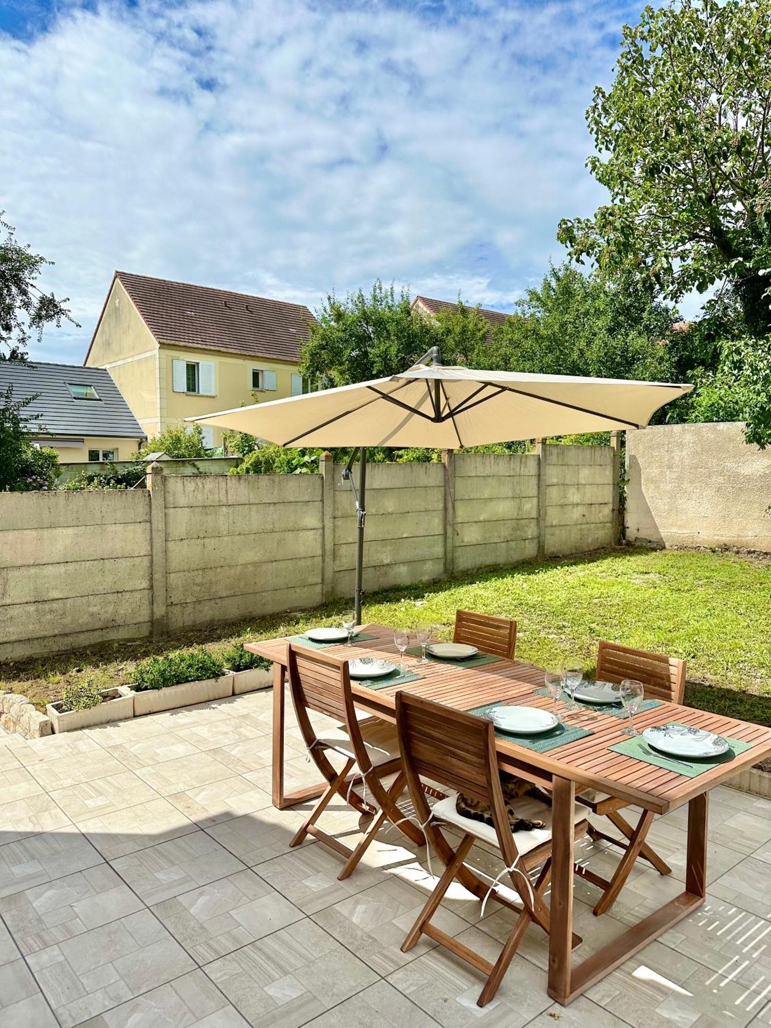 Charmante Maison Mitoyenne Melun Extérieur photo